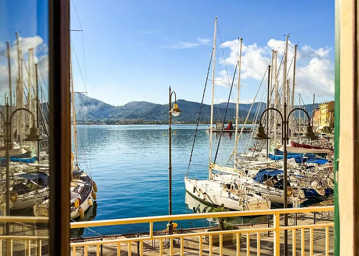 La Terrazza Sul Blu - Helloelba 펜션 *